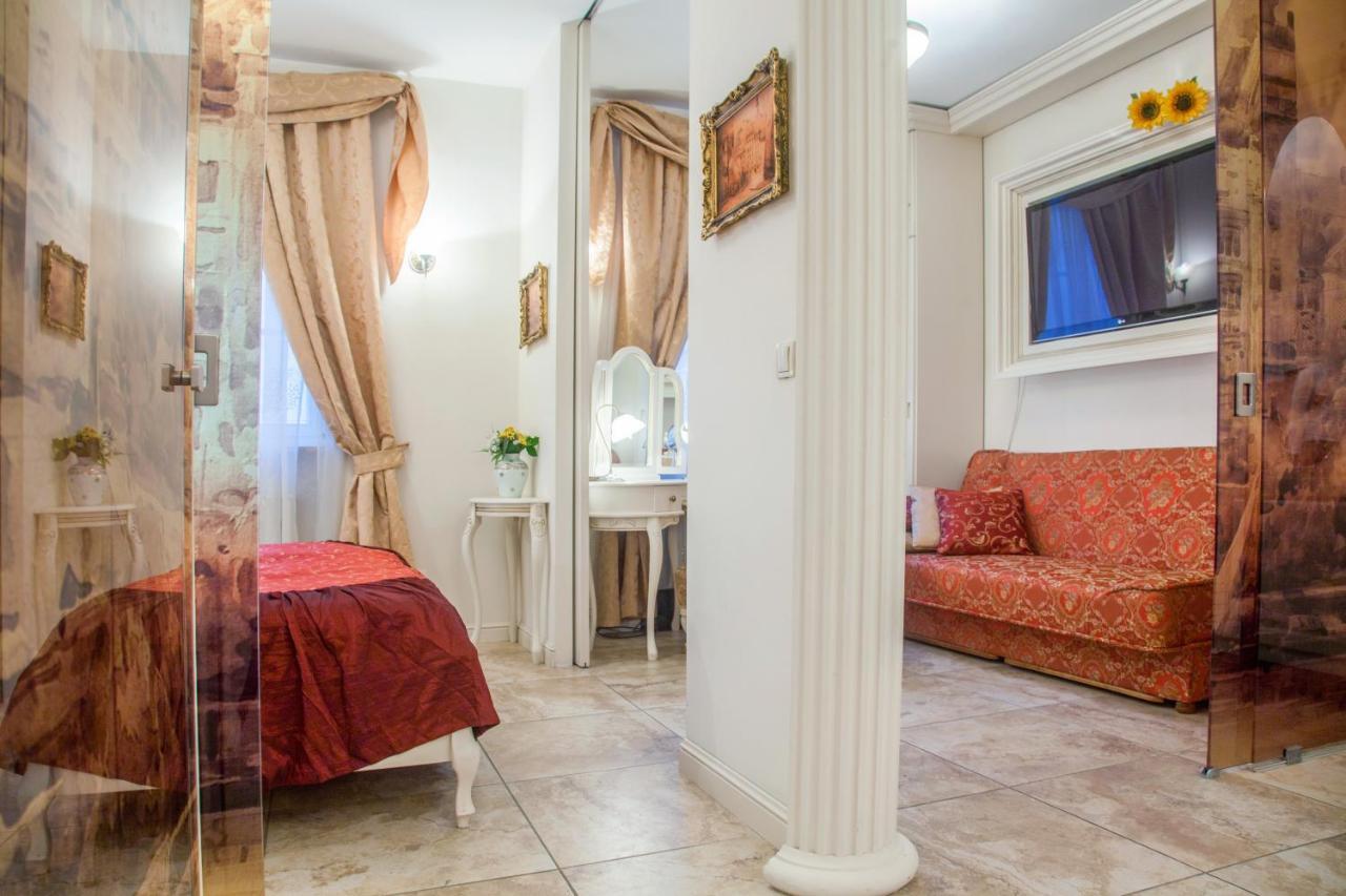 Empire Apartment Varšava Exteriér fotografie